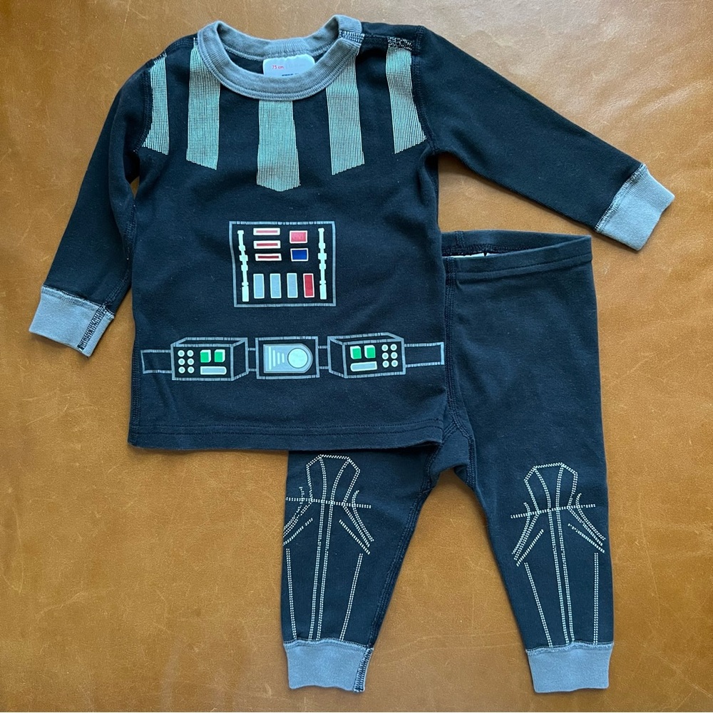 HANNNA ANDERSSON x Star Wars Organic Cotton Darth Vader PJs, 12-18mo